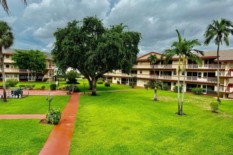 Copropriété à vendre à Hollywood, Floride: 2 chambres, 81.75 m2 № 1976707 - photo 18