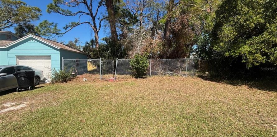 Land in Saint Petersburg, Florida № 1574815