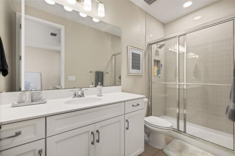 House in Winter Garden, Florida 4 bedrooms, 285.58 sq.m. № 2238725 - photo 21