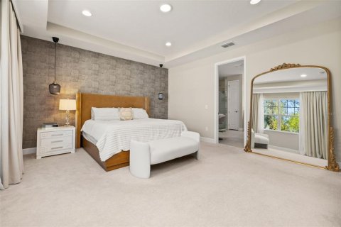 House in Winter Garden, Florida 4 bedrooms, 285.58 sq.m. № 2238725 - photo 16