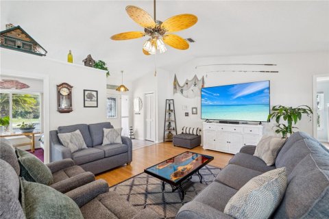 House in Spring Hill, Florida 3 bedrooms, 147.62 sq.m. № 1869155 - photo 14