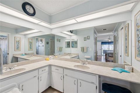 House in Spring Hill, Florida 3 bedrooms, 147.62 sq.m. № 1869155 - photo 25