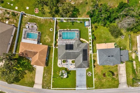 House in Spring Hill, Florida 3 bedrooms, 147.62 sq.m. № 1869155 - photo 6