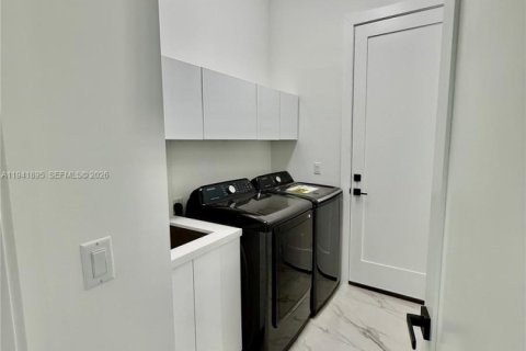 Villa ou maison à vendre à Port St. Lucie, Floride: 4 chambres, 306.48 m2 № 1998662 - photo 27