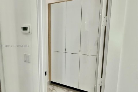 Villa ou maison à vendre à Port St. Lucie, Floride: 4 chambres, 306.48 m2 № 1998662 - photo 19