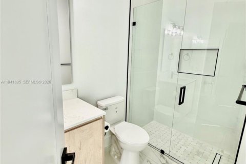 Villa ou maison à vendre à Port St. Lucie, Floride: 4 chambres, 306.48 m2 № 1998662 - photo 29