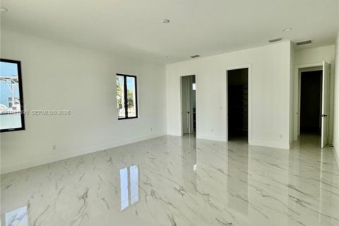 Villa ou maison à vendre à Port St. Lucie, Floride: 4 chambres, 306.48 m2 № 1998662 - photo 25