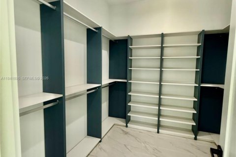 Villa ou maison à vendre à Port St. Lucie, Floride: 4 chambres, 306.48 m2 № 1998662 - photo 24