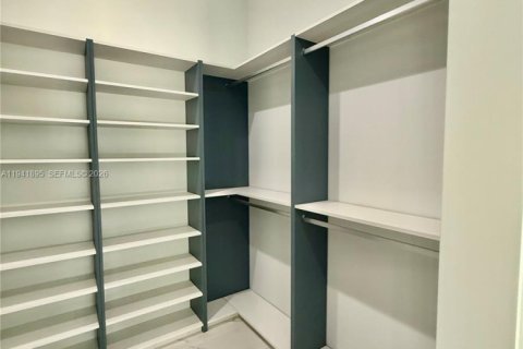 Villa ou maison à vendre à Port St. Lucie, Floride: 4 chambres, 306.48 m2 № 1998662 - photo 23