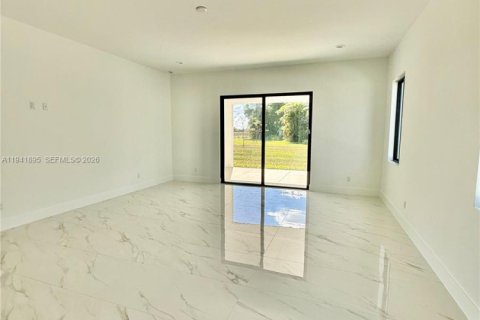 Villa ou maison à vendre à Port St. Lucie, Floride: 4 chambres, 306.48 m2 № 1998662 - photo 20