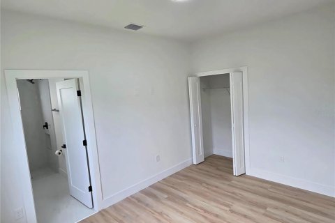 Villa ou maison à vendre à North Port, Floride: 4 chambres, 223.06 m2 № 2413493 - photo 23