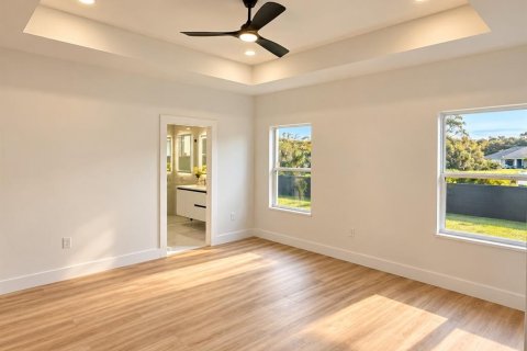 Villa ou maison à vendre à North Port, Floride: 4 chambres, 223.06 m2 № 2413493 - photo 13