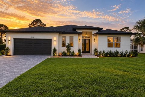 Villa ou maison à vendre à North Port, Floride: 4 chambres, 223.06 m2 № 2413493 - photo 2