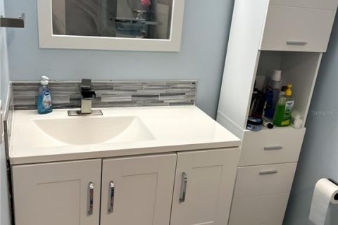 Condominio en alquiler en Bradenton, Florida, 1 dormitorio, 78.97 m2 № 1681518 - foto 9