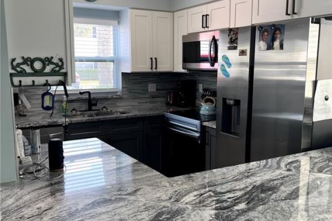 Condominio en alquiler en Bradenton, Florida, 1 dormitorio, 78.97 m2 № 1681518 - foto 8