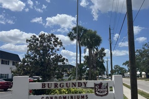 Condominio en alquiler en Bradenton, Florida, 1 dormitorio, 78.97 m2 № 1681518 - foto 2