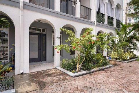 Touwnhouse à Saint Petersburg, Floride 2 chambres, 175.49 m2 № 2156335