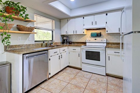 House in Port Charlotte, Florida 3 bedrooms, 123.65 sq.m. № 1650454 - photo 11