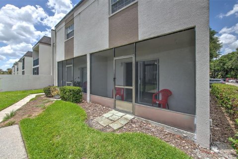 Condo in Brandon, Florida, 2 bedrooms № 2225767 - photo 29