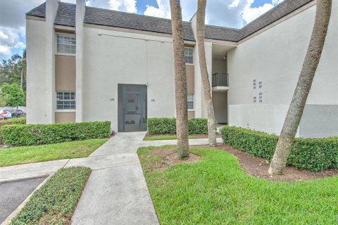 Condo in Brandon, Florida, 2 bedrooms  № 2225767