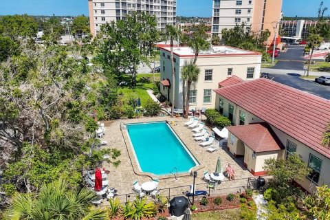 Condo in Venice, Florida, 2 bedrooms  № 1723640 - photo 25