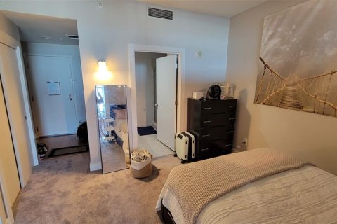 Condo in Tampa, Florida, 1 bedroom № 2148372 - photo 12