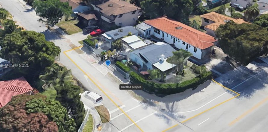 Commercial property in Miami, Florida 124.02 sq.m. № 1762940