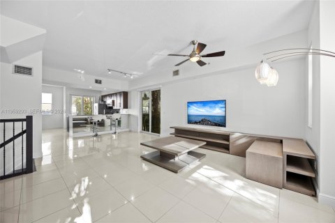 Touwnhouse à vendre à Boynton Beach, Floride: 4 chambres, 167.41 m2 № 2033990 - photo 7