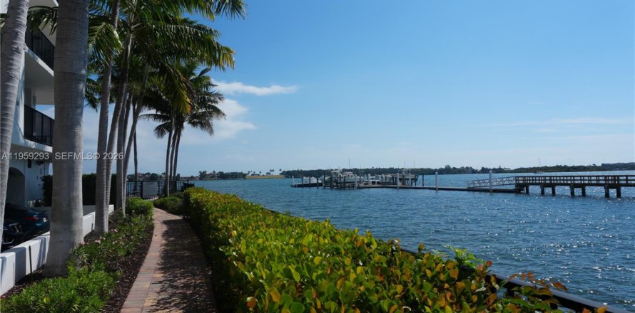 Touwnhouse à Boynton Beach, Floride 4 chambres, 167.41 m2 № 2033990