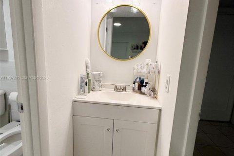 Appartement à louer à Hialeah, Floride: 2 chambres, 80.82 m2 № 1998998 - photo 14