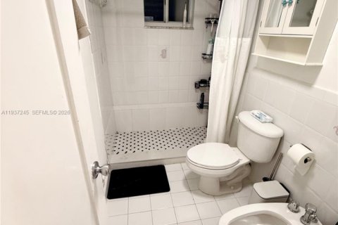 Appartement à louer à Hialeah, Floride: 2 chambres, 80.82 m2 № 1998998 - photo 16