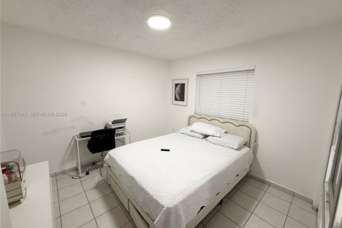 Appartement à louer à Hialeah, Floride: 2 chambres, 80.82 m2 № 1998998 - photo 11