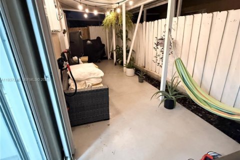 Appartement à louer à Hialeah, Floride: 2 chambres, 80.82 m2 № 1998998 - photo 20