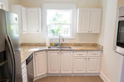 Villa ou maison à vendre à Tampa, Floride: 2 chambres, 90.67 m2 № 1905192 - photo 24