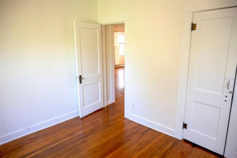 Villa ou maison à vendre à Tampa, Floride: 2 chambres, 90.67 m2 № 1905192 - photo 19
