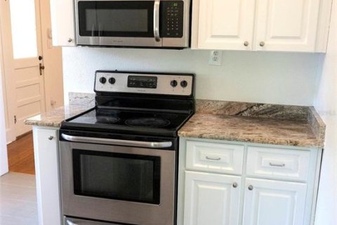 Villa ou maison à vendre à Tampa, Floride: 2 chambres, 90.67 m2 № 1905192 - photo 26