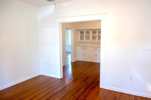 Villa ou maison à vendre à Tampa, Floride: 2 chambres, 90.67 m2 № 1905192 - photo 14