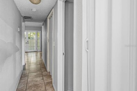 Купить кондоминиум в Клируотер, Флорида 7 комнат, 82.96м2, № 2222579 - фото 20