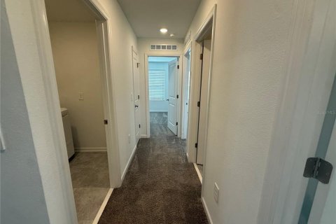 House in Winter Haven, Florida 4 bedrooms, 179.58 sq.m. № 2379043 - photo 16