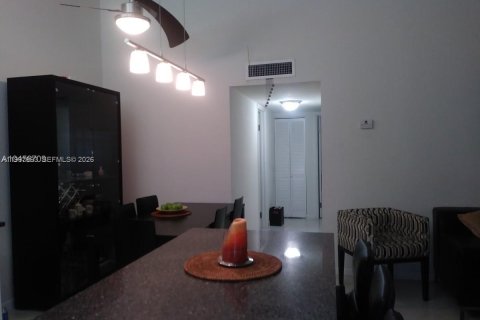 Купить кондоминиум в Майами, Флорида 2 спальни, 77.57м2, № 2179544 - фото 10