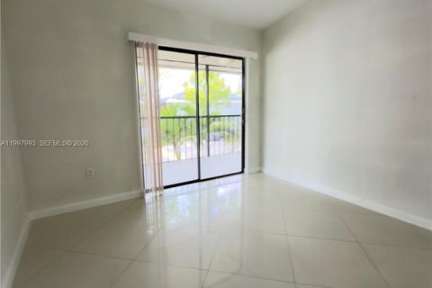 Купить кондоминиум в Майами, Флорида 2 спальни, 77.57м2, № 2179544 - фото 24