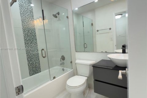 Купить кондоминиум в Майами, Флорида 2 спальни, 77.57м2, № 2179544 - фото 21