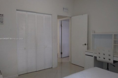 Купить кондоминиум в Майами, Флорида 2 спальни, 77.57м2, № 2179544 - фото 26