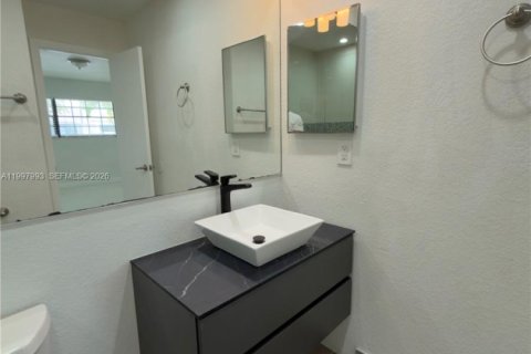 Купить кондоминиум в Майами, Флорида 2 спальни, 77.57м2, № 2179544 - фото 20