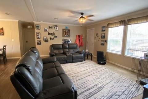 Apartamento en alquiler en Bronson, Florida, 3 dormitorios, 144.93 m2 № 1887144 - foto 5