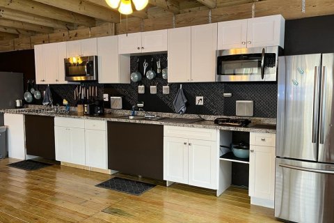 Immobilier commercial à vendre à Miami, Floride: 296.17 m2 № 2034573 - photo 8