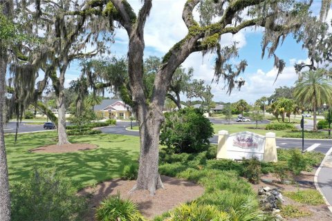 House in The Villages, Florida 3 bedrooms, 181.07 sq.m. № 1876551 - photo 21