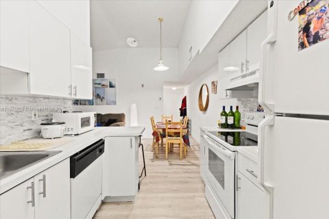 Condominio en venta en Davie, Florida, 2 dormitorios, 85.1 m2 № 1895948 - foto 7
