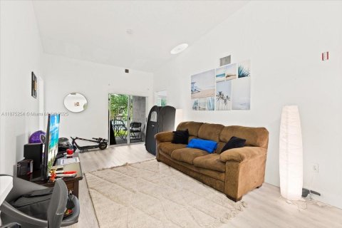 Condominio en venta en Davie, Florida, 2 dormitorios, 85.1 m2 № 1895948 - foto 8