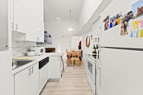 Condominio en venta en Davie, Florida, 2 dormitorios, 85.1 m2 № 1895948 - foto 6